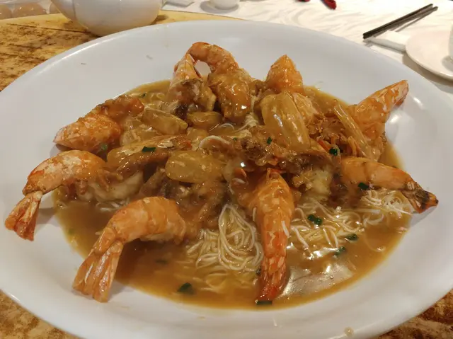 上湯焗大蝦淮山麵