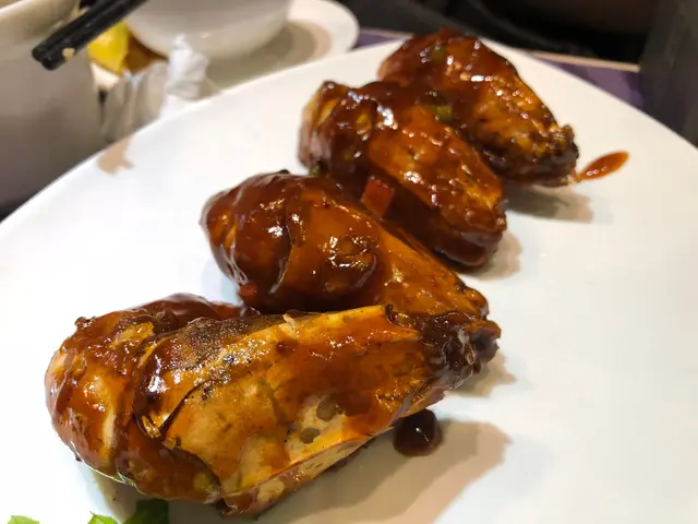 虎蝦蝦肉肉質結實，爽口彈牙，
配上香甜茄汁更添滋味！