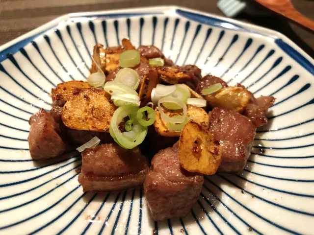 蒜香一口和牛粒