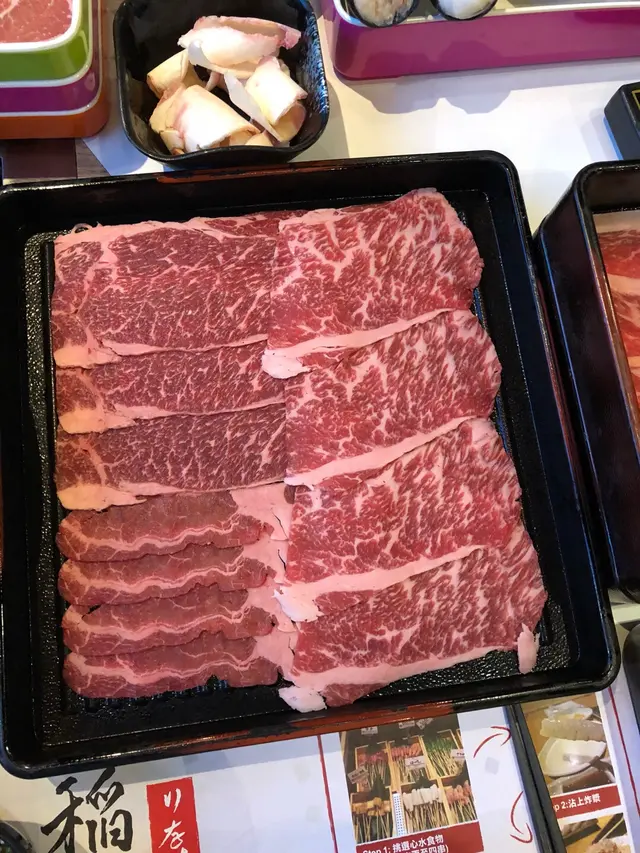 賣相十分好（冇雪水濕透感覺）和牛厚度適中，口感鬆軟沒有鞋烚烚