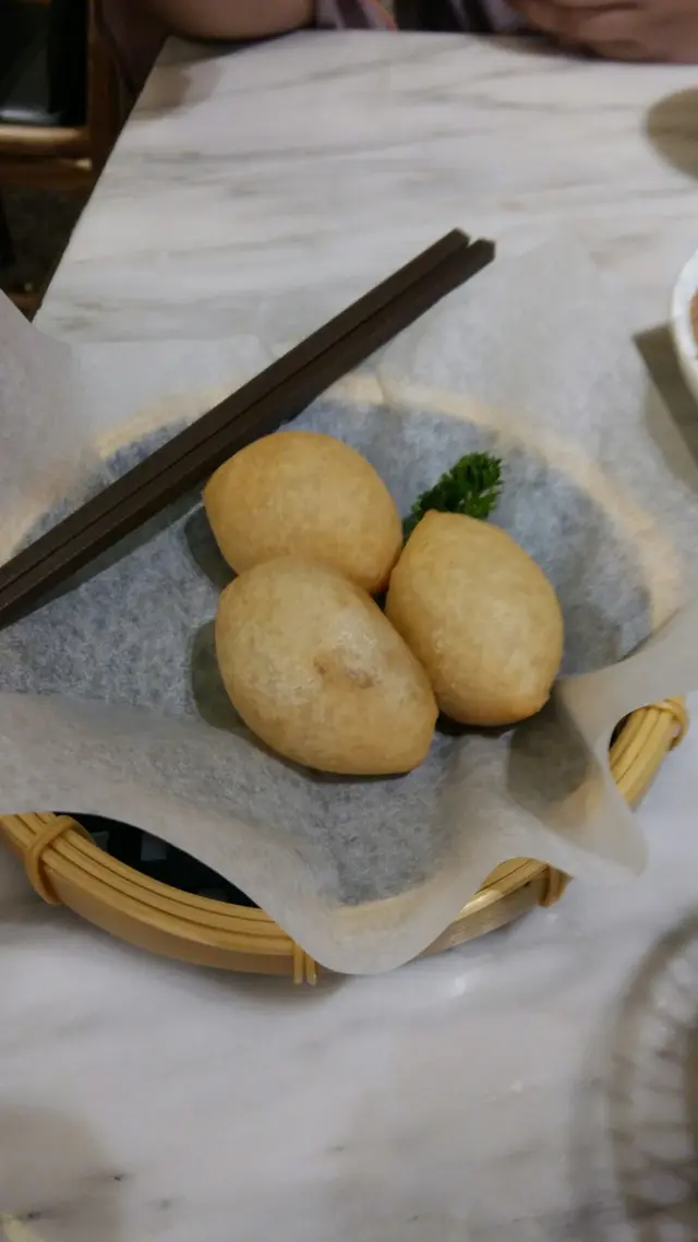 即係咸水角，感覺可以唔需要點