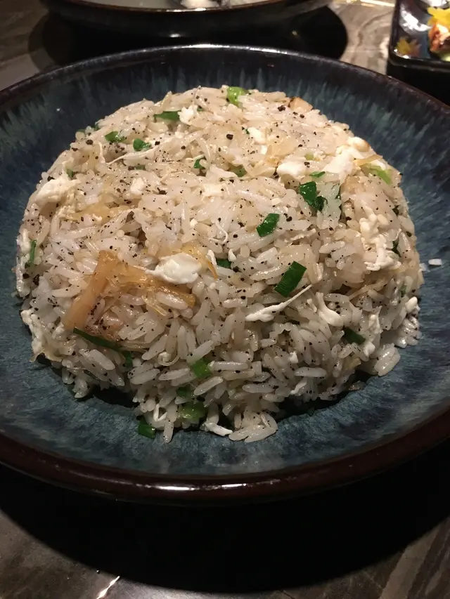 黑松露瑤柱蛋白炒飯