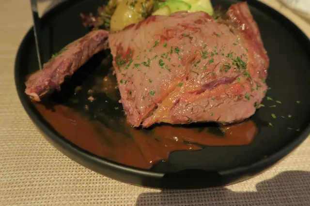 美國安格斯肉眼配紅酒燒汁 