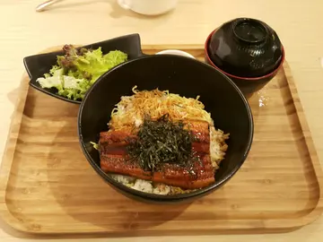 蒲烧鳗鱼定食