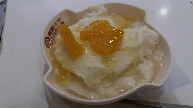 菠蘿雪樂冰豆腐花