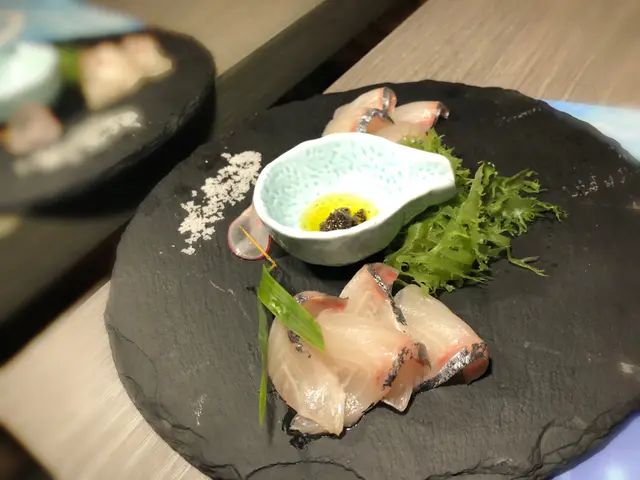 黑松露白身魚薄切