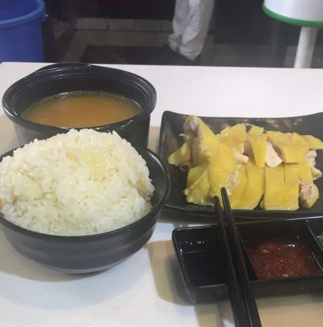 海南雞飯，例湯
