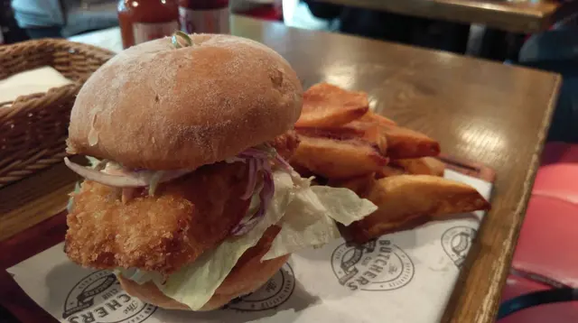 Fish  burger個魚勁硬