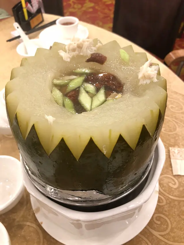 冬瓜盅係惟一一道覺得正常的菜色