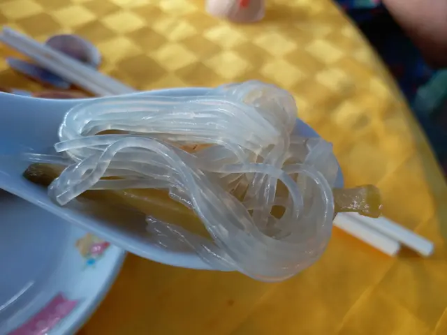 油鹽水粉絲浸蜆