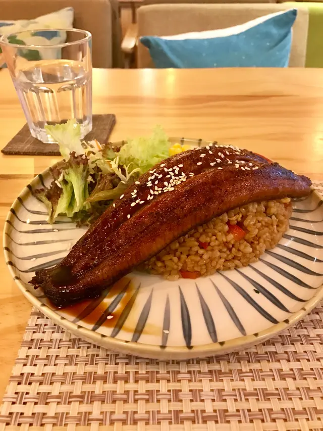 原條蒲燒鰻魚炒飯