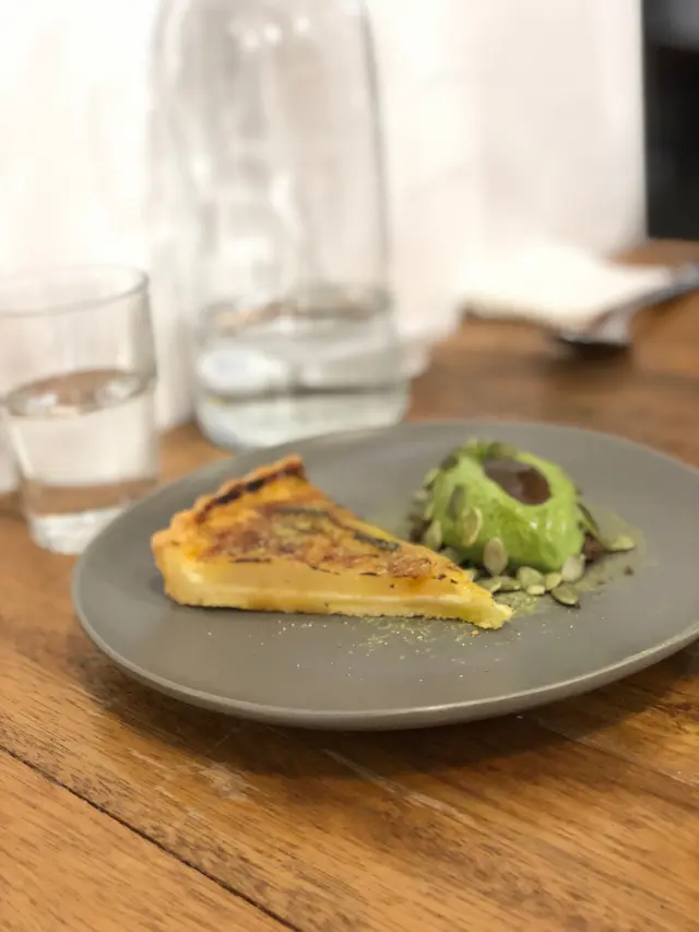 梨子撻陪綠茶雪糕