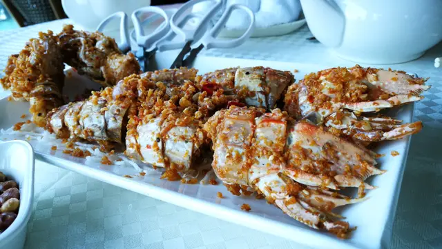 蝦肉明顯過火，肉質略嫌乾且實，幸好鑊氣搭夠