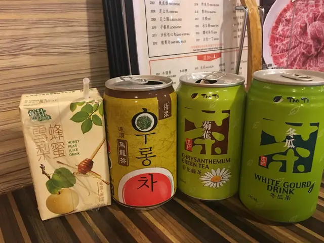 菓汁先生雪梨蜂蜜茶、得米烏龍茶、道地菊花綠茶、道地冬瓜茶