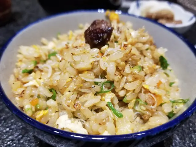 個人覺得,若用蒜片炒,會更加香及好食。