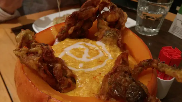 星洲咖喱軟殼蟹南瓜盅