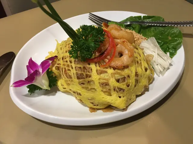 蛋包鮮蝦金邊粉