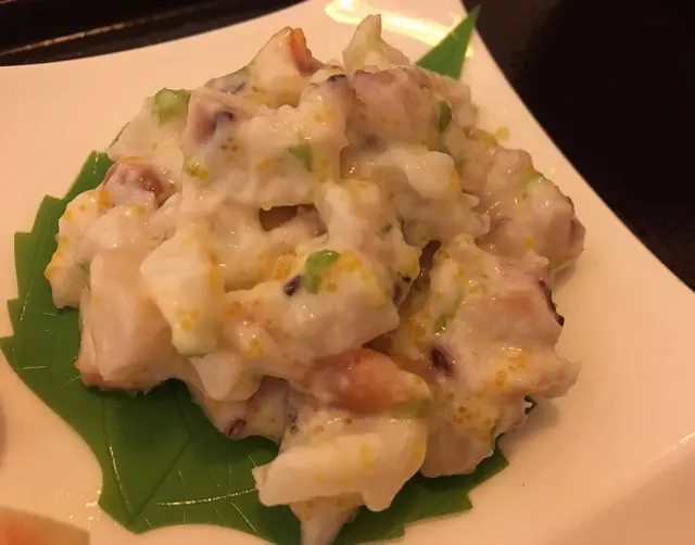 八爪魚沙律口感豐富，味道鹹鮮