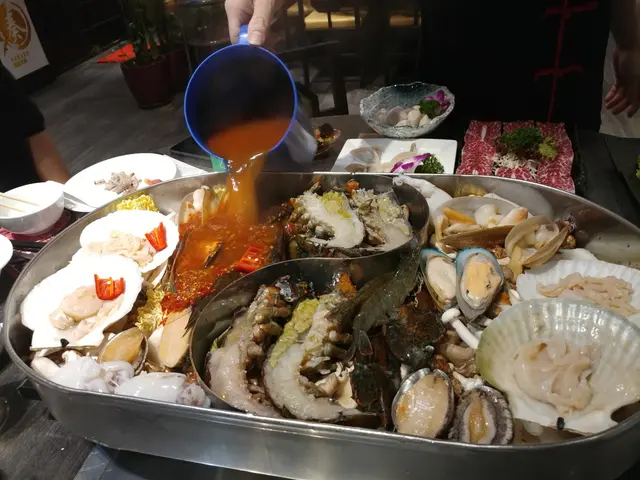 重頭戲海鮮軍艦，海鮮控不能錯過