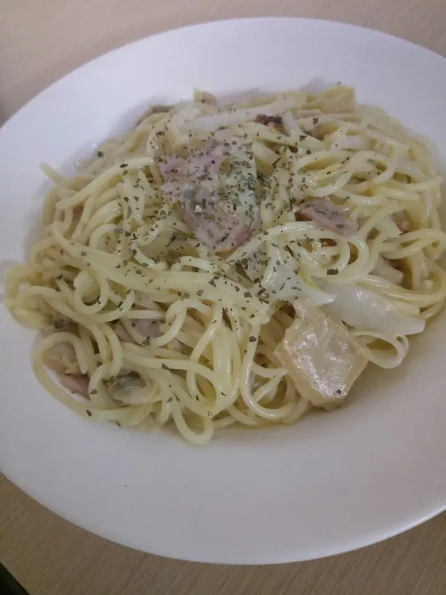 醬汁吃起來我會覺得有點像魚肉腸那樣的