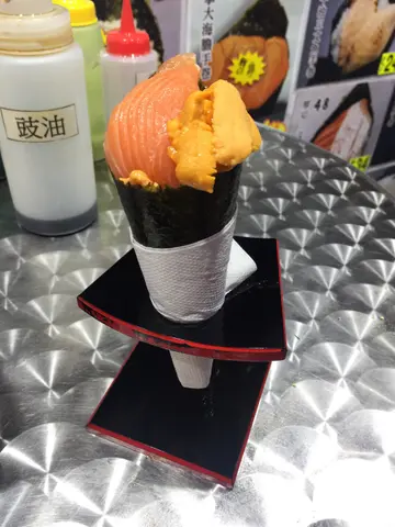 三文鱼海胆手卷
