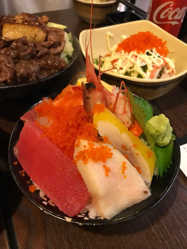四色丼