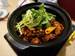 鎮店麻甩雞煲