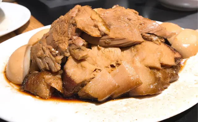 有鹵水豆腐  墨魚  鵝片  鹵水蛋