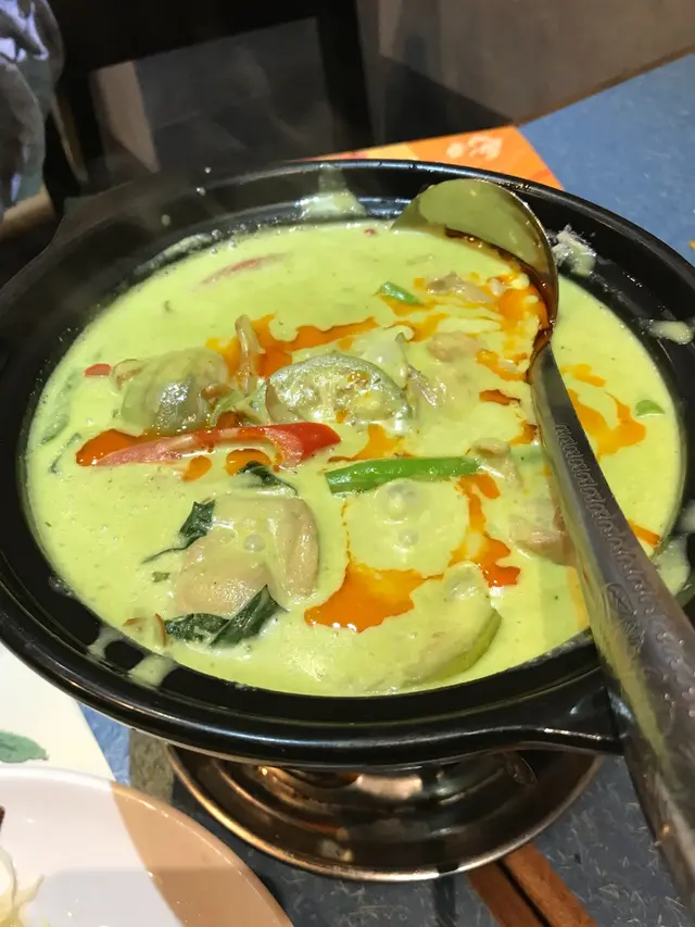 椰汁青咖哩雞