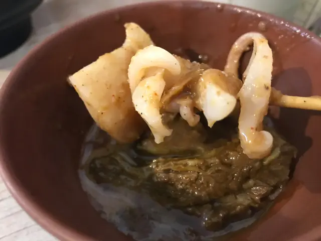 沙爹魷魚、咖哩牛腩