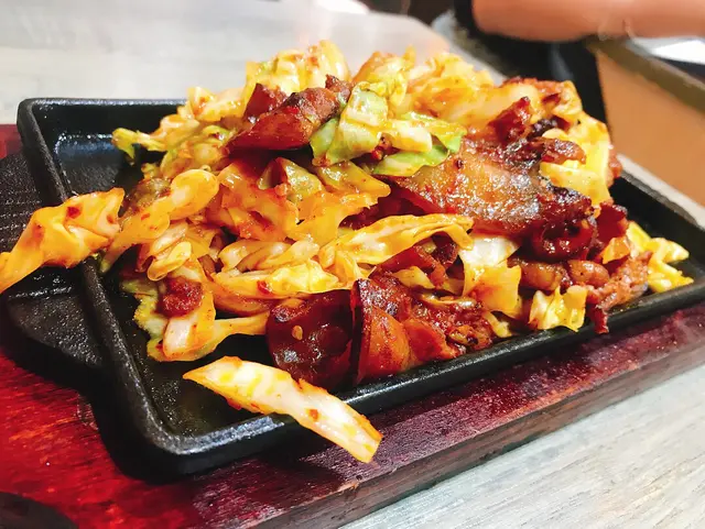 鐵板炒五花腩片