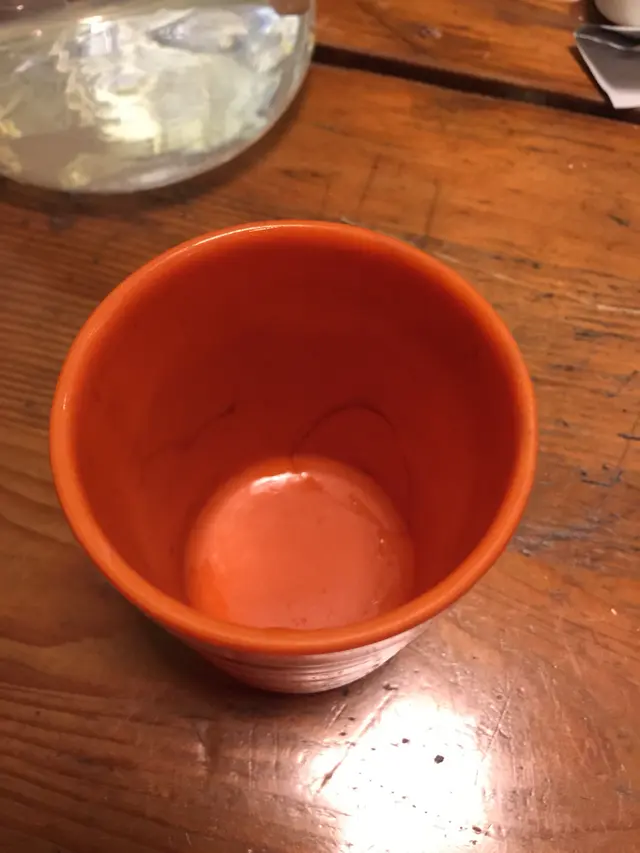 非常骯髒的餐具