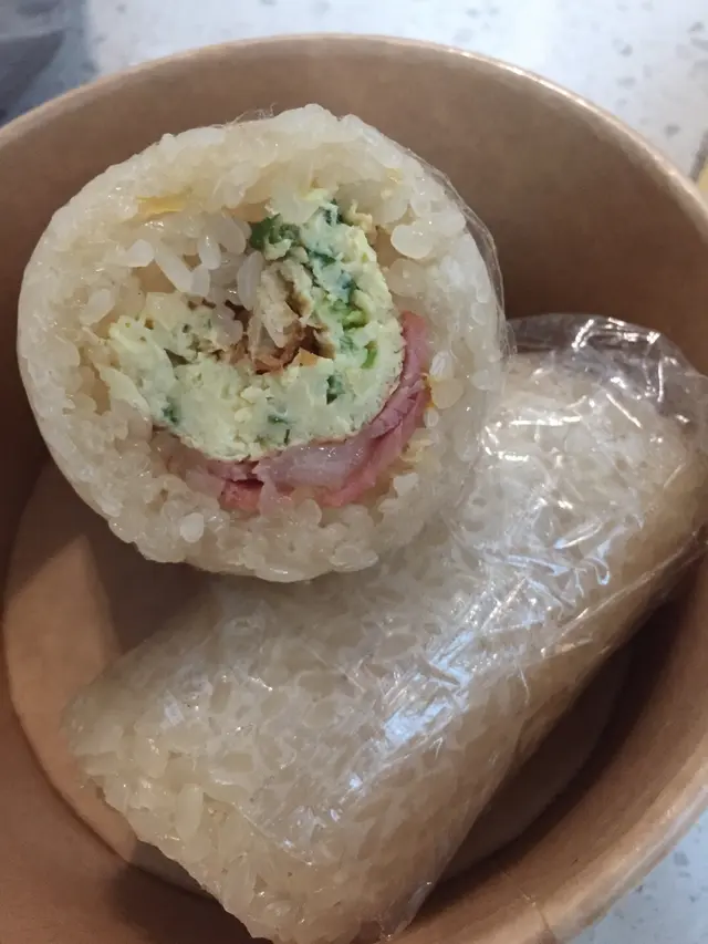 熏肉蔥蛋飯團