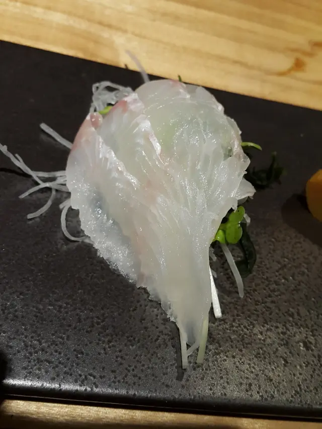 左口魚薄切(配柚子鹽板)
