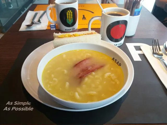 煙肉湯通粉配蛋牛治餐