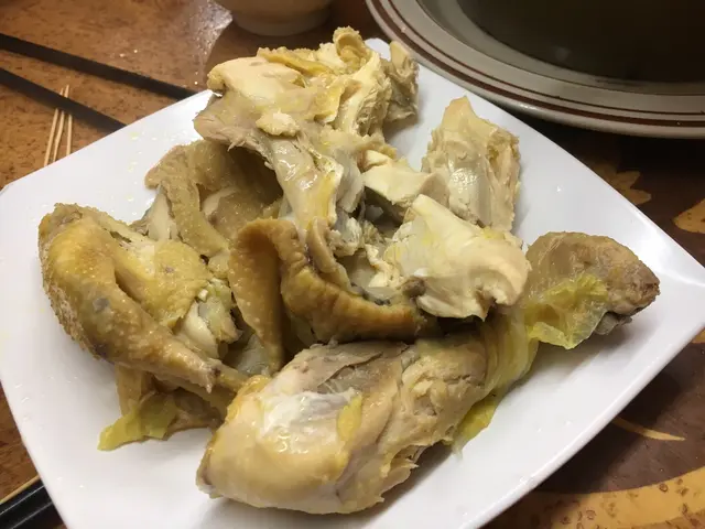 砂鍋雲吞雞(半隻)