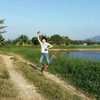 余麗詩