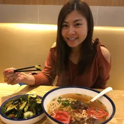 愛撞板女孩