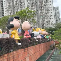 刺棘枝上的玫瑰