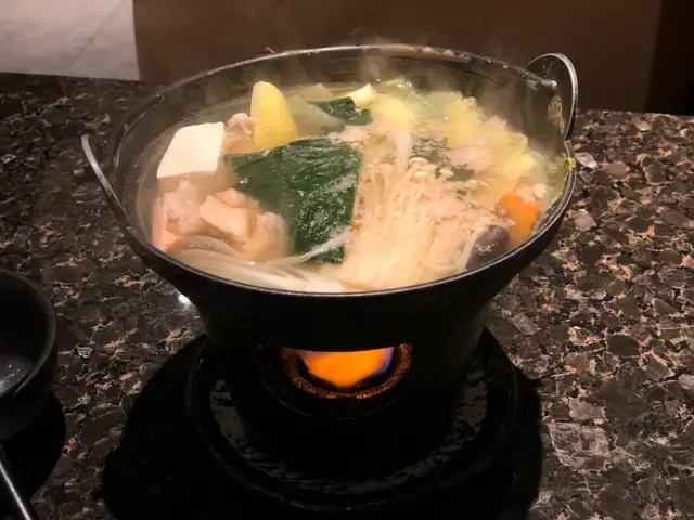 三文魚鮫昆布豆腐鍋