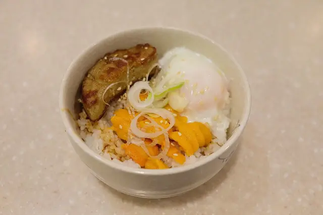 香煎鵝肝海膽溫泉蛋飯