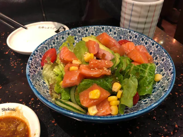 三文魚牛油果沙律