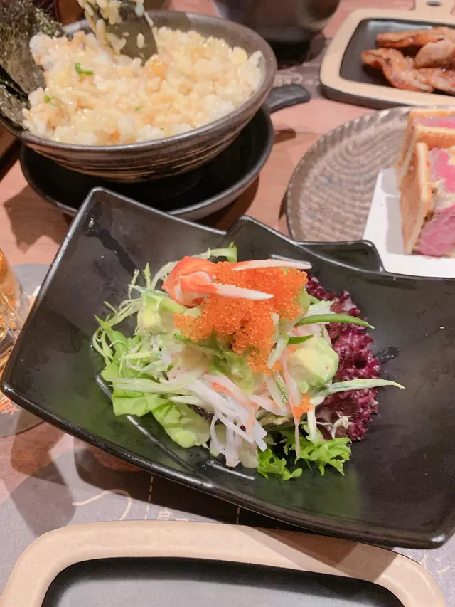 牛油果蟹籽沙律