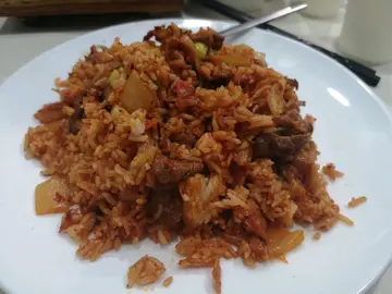 韩式泡菜肥牛炒饭