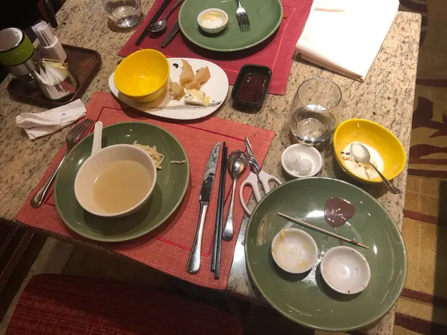 出左去幾 round 都冇人收碟