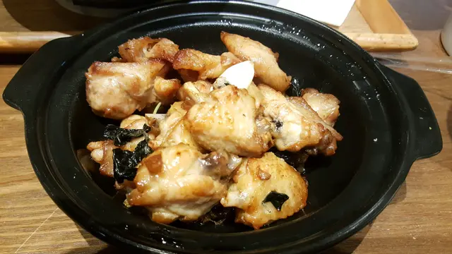 煲仔塔香三杯雞