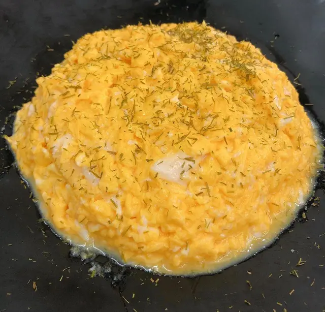 沙嗲牛肉蛋包包