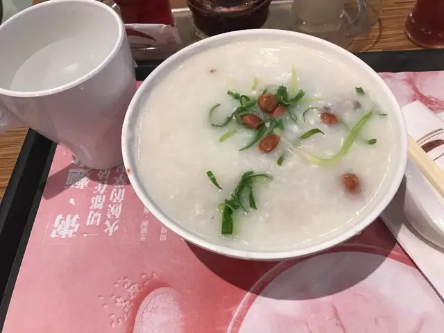 生滾魚腩粥