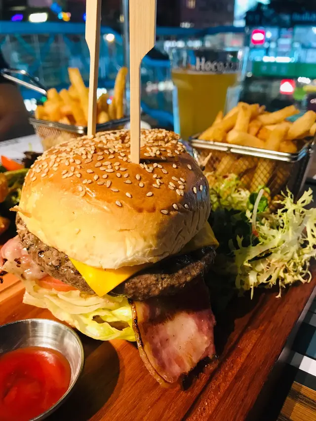 安格斯牛肉漢堡