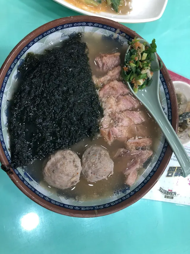 紫菜牛腩牛筋丸湯河